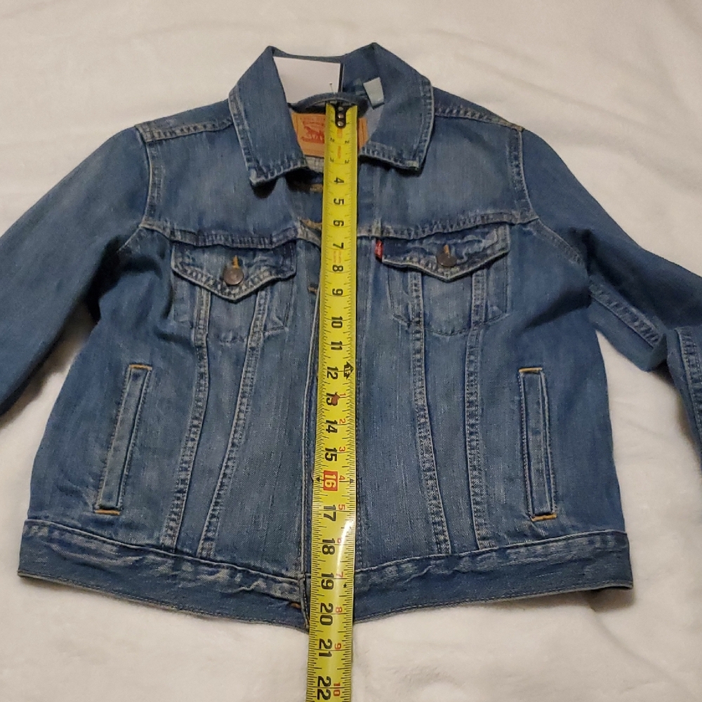 Levi's Classic Blue Jean Jacket - Picture 9 of 10
